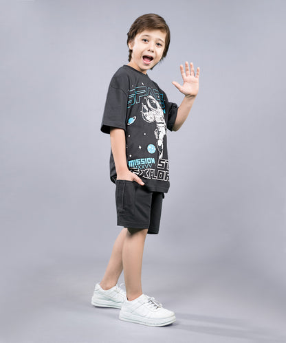 Boys Trendy Oversized T-Shirt & Cargo Shorts Set