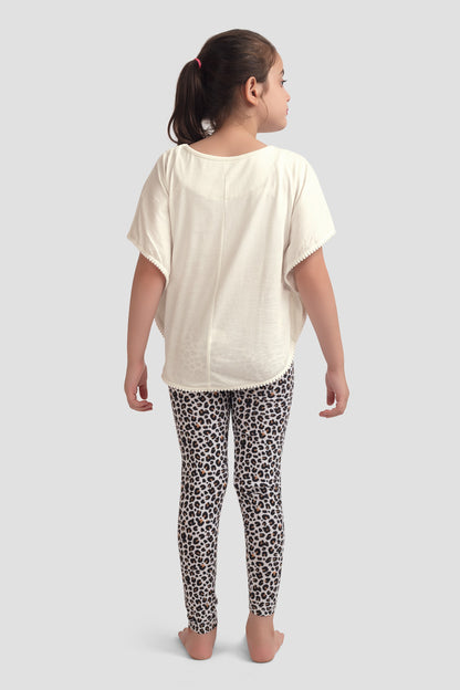 Girls Soft Rayon Poncho T-shirts and All Over Printed Leggings set (Pack Of 4) - Multi