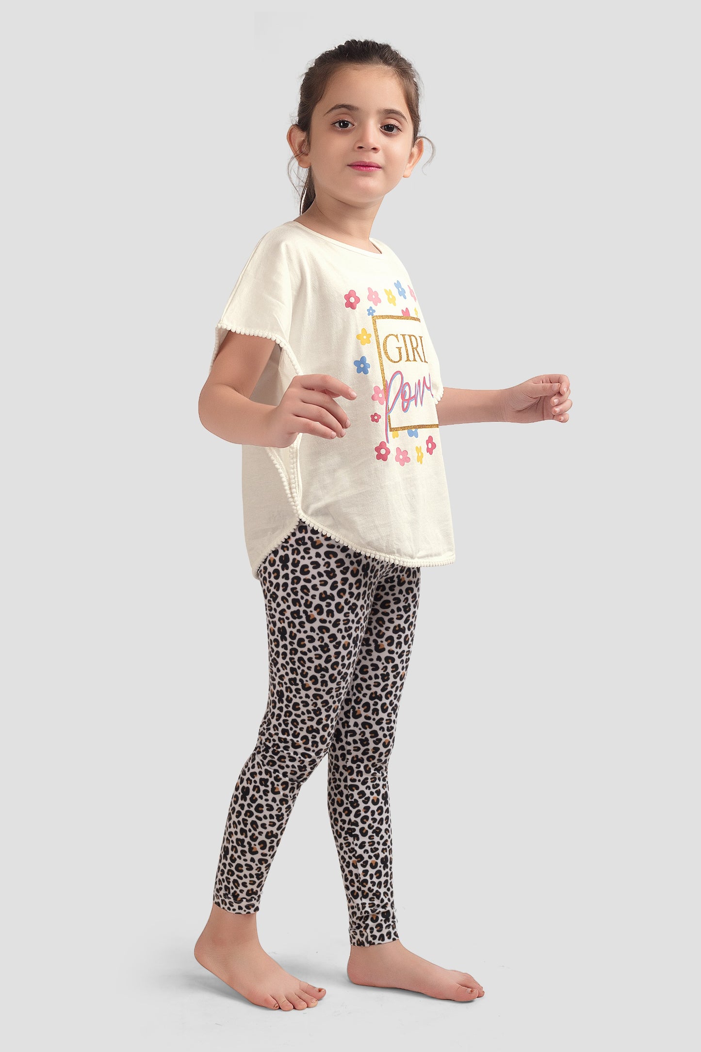 Girls Soft Rayon Poncho T-shirts and All Over Printed Leggings set (Pack Of 4) - Multi